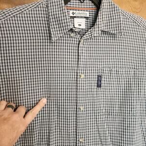 Columbia Sportswear Company Men's Gingham Button‎ Up Shirt Size L